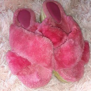 Fluffy Pink Fur Platform Slides (7.5)